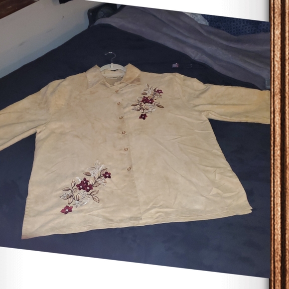 Suede Fashion classics button-up floral stitching - Picture 11 of 12